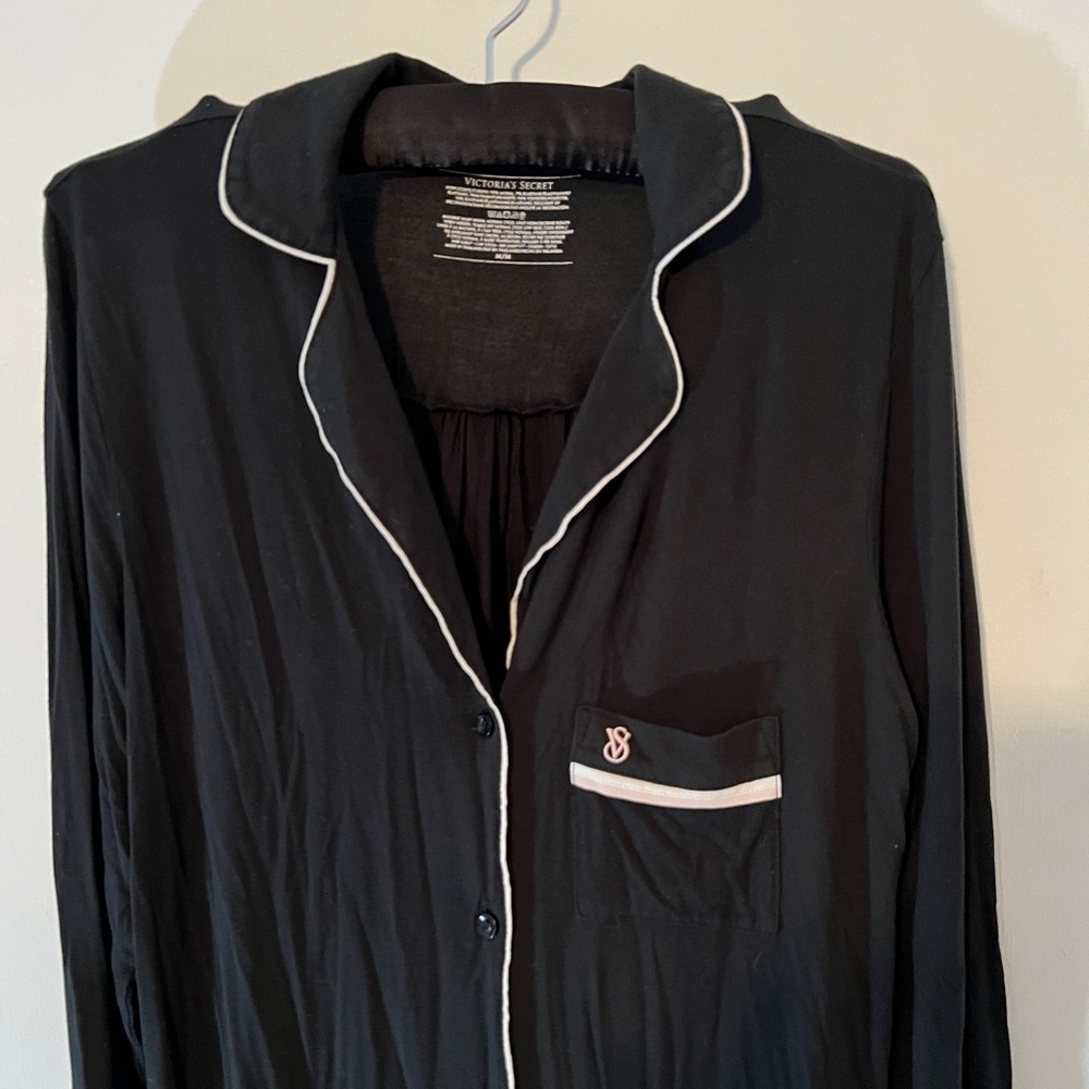 VICTORIA’S SECRET Black Modal Classic Lounge Nightshirt - Size Medium 🖤 - Picture 2 of 5